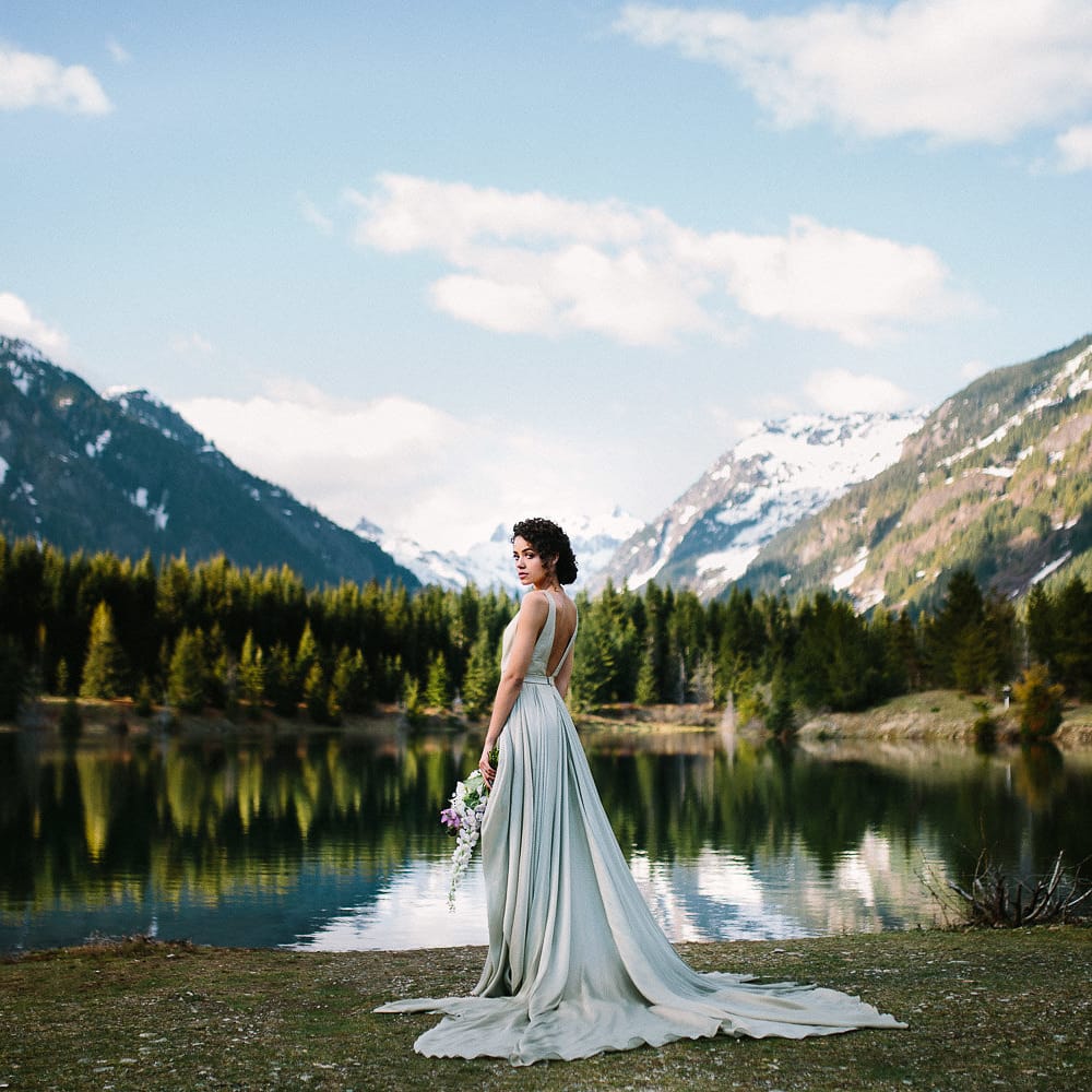 field/seattlebridemag_com_239elwb01_blackmesh_com/2019/image/20170520-goldcreekpondshoot(10of127).jpg