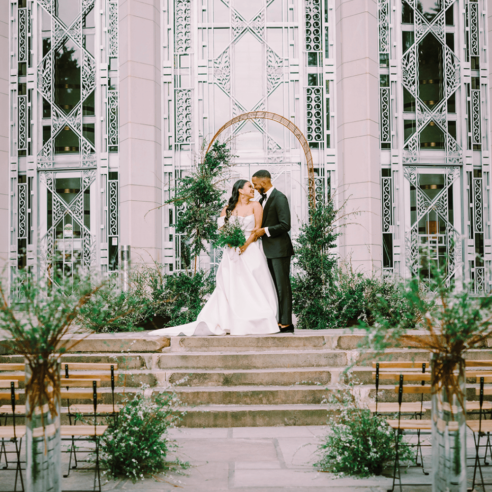 field/seattlebridemagcom239elwb01blackmeshcom/2022/image/seattle.png