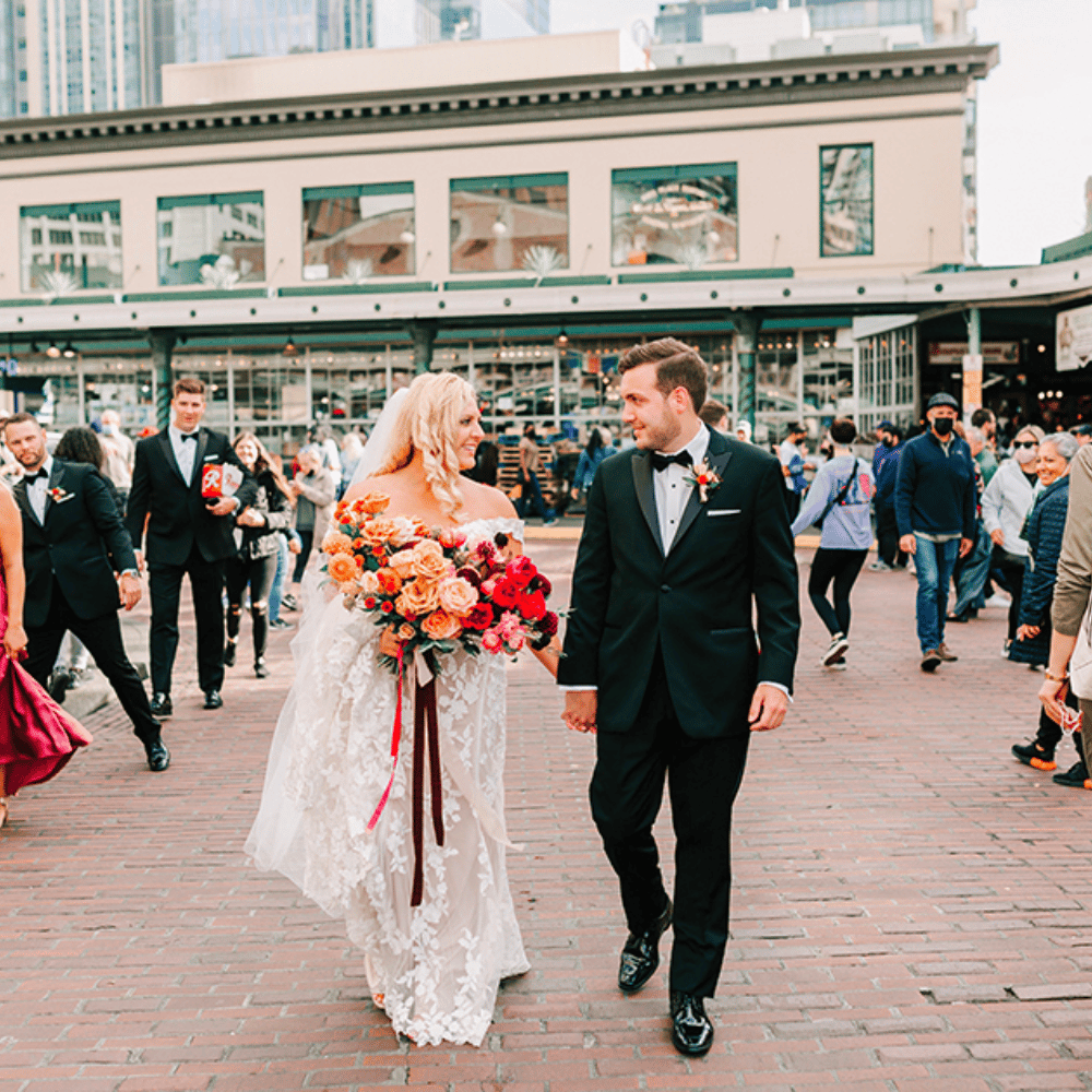 field/seattlebridemagcom239elwb01blackmeshcom/2022/image/seattle (1).png