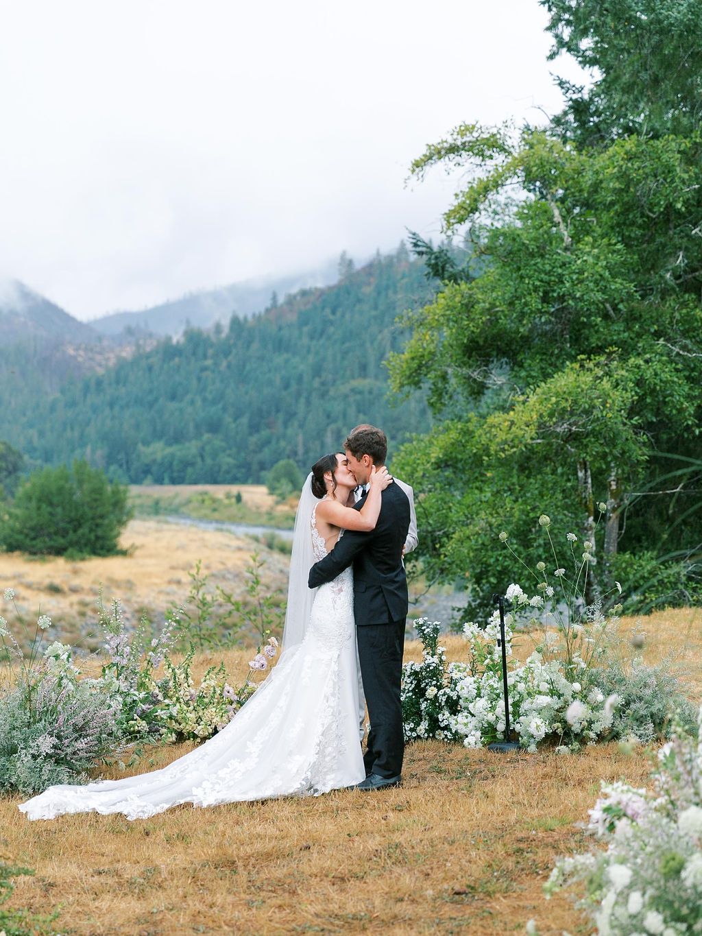 2025-03/ColleenAmeliaPhotography_LyonsWedding-394_0.jpg