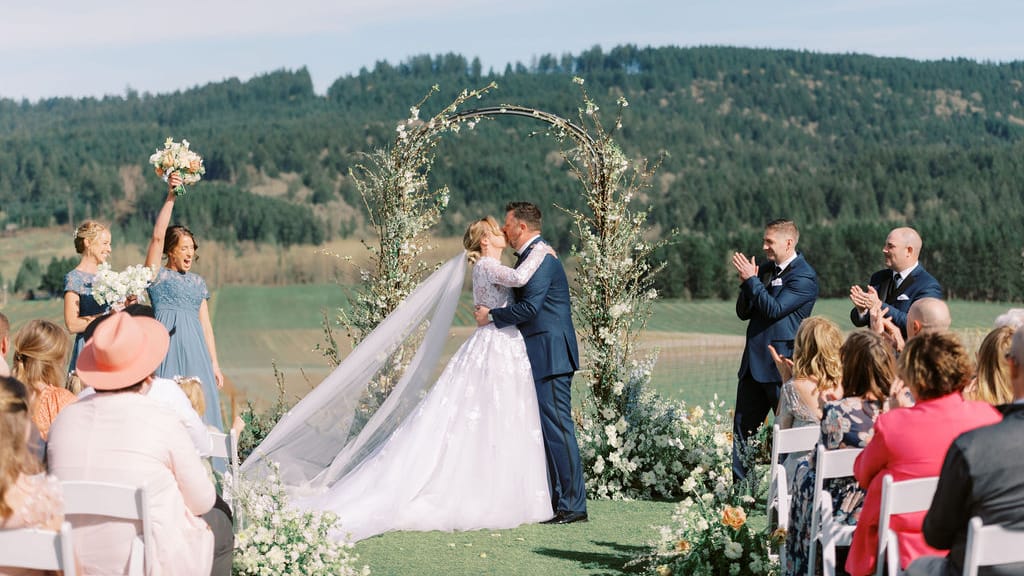 2025-09/BB-Wedding-Ceremony-379.jpg