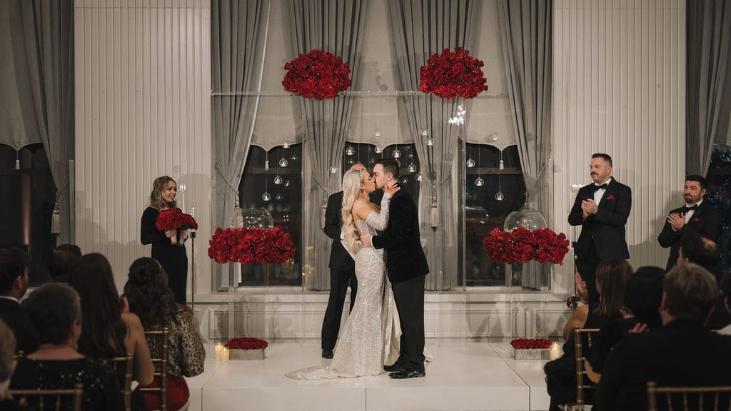 2025-12/Erica-Matt-Wedding-172256-3.jpg
