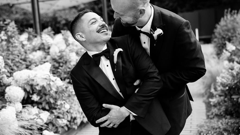 2026-05/seattle-wedding-photographer-kelly-lemon-kyle-kendall-11.jpg