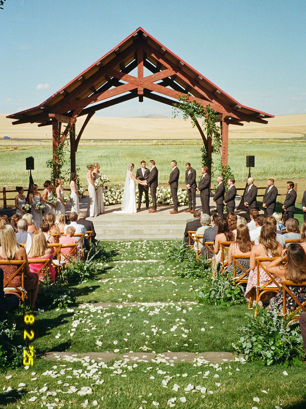 2026-06/Abbey Peter Red Barn Farms_Cassie Trottier Photography_0021.jpg