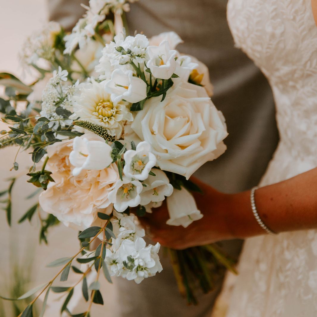 2023-09/black-butte-ranch-oregon-wedding-photographer-venue-sisters-mountains-summer-storm01539.jpg