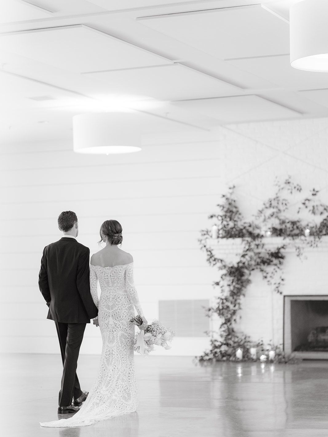 2023-12/hutton-house-mn-wedding-photographer-249_websize.jpg