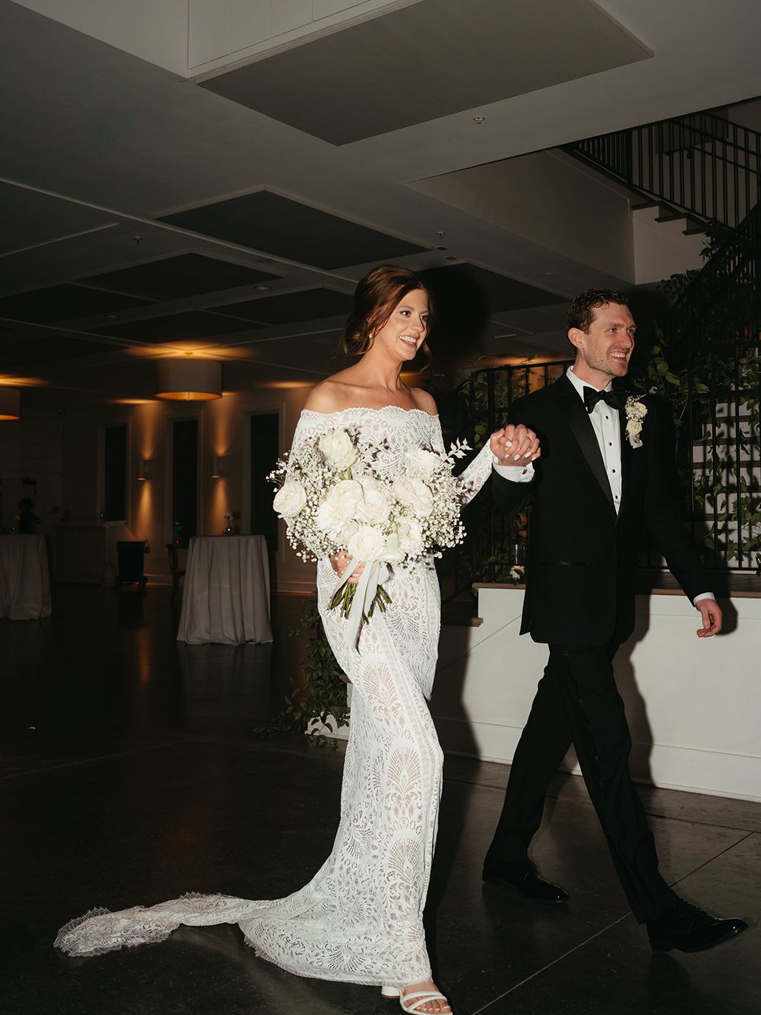 2023-12/hutton-house-mn-wedding-photographer-904_websize.jpg