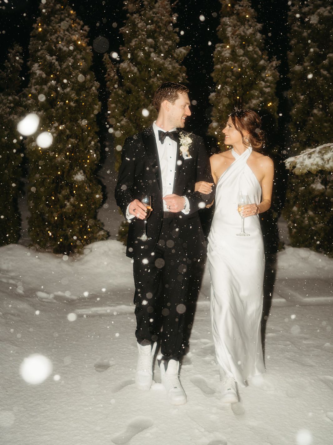 2023-12/hutton-house-mn-wedding-photographer-1119_websize.jpg