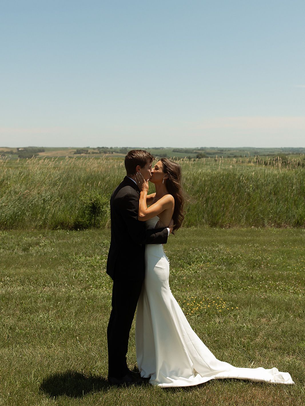 2025-04/ANNAMANTINI-WEDDING-THEWINTERSTEINS-189_websize.jpg