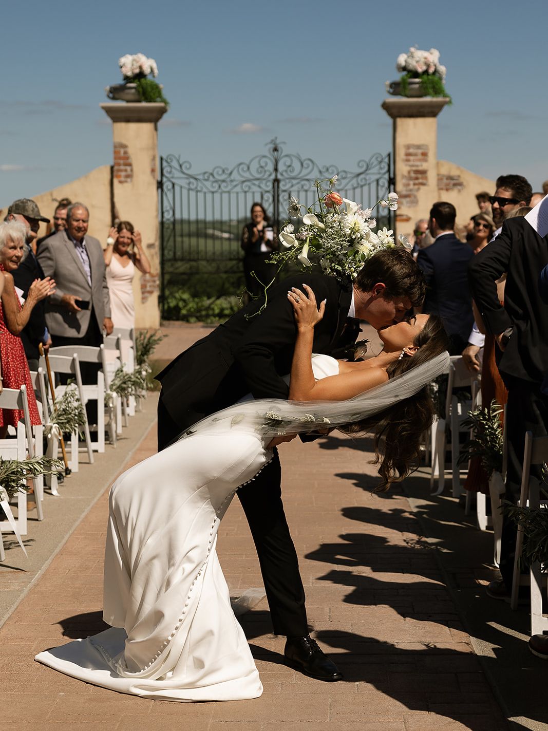 2025-04/ANNAMANTINI-WEDDING-THEWINTERSTEINS-551_websize.jpg