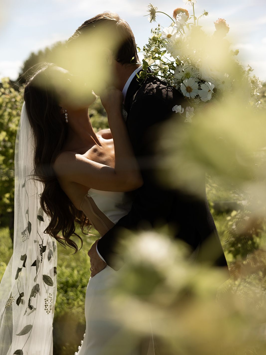 2025-04/ANNAMANTINI-WEDDING-THEWINTERSTEINS-692_websize.jpg