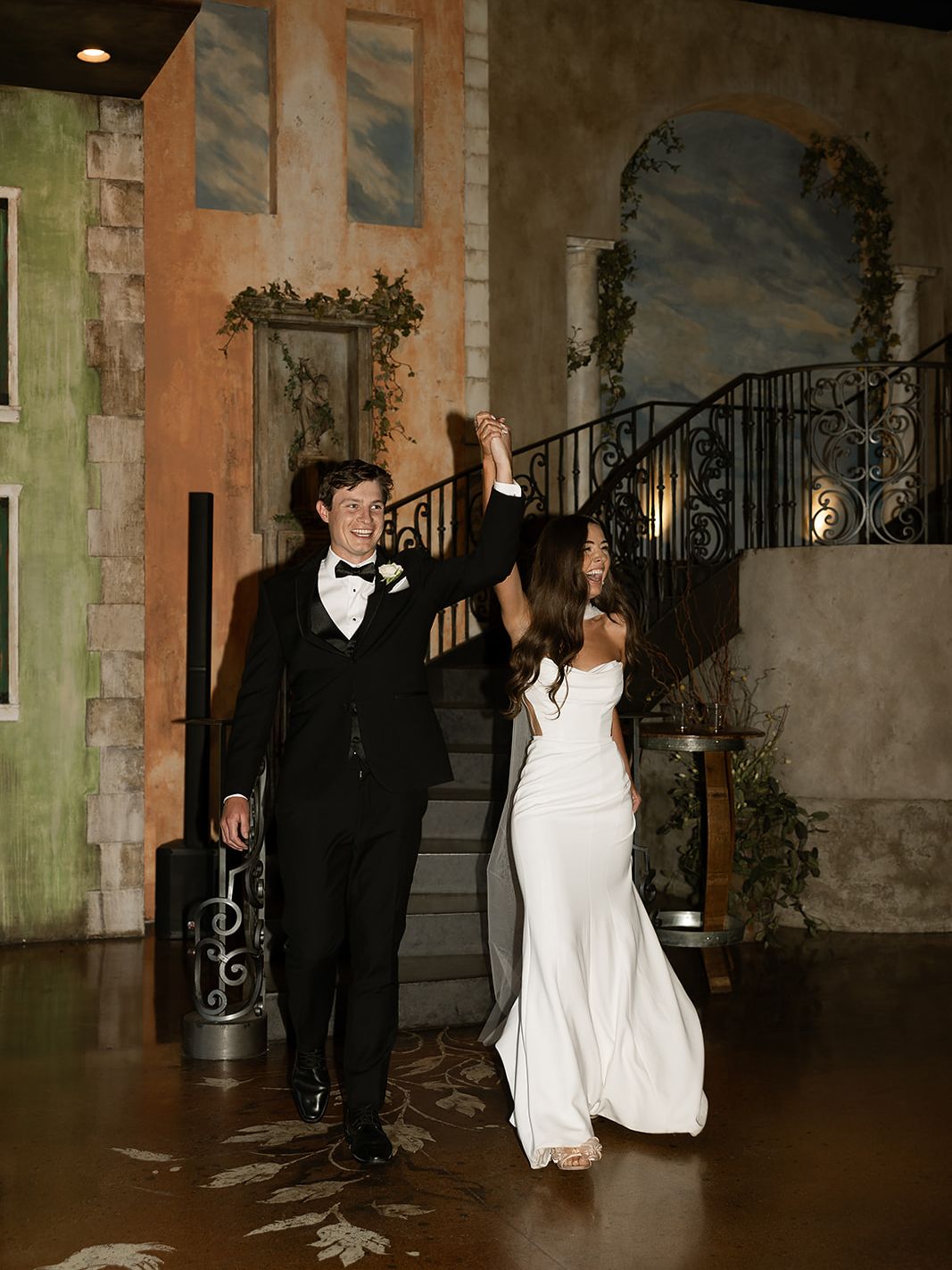 2025-04/ANNAMANTINI-WEDDING-THEWINTERSTEINS-894_websize.jpg