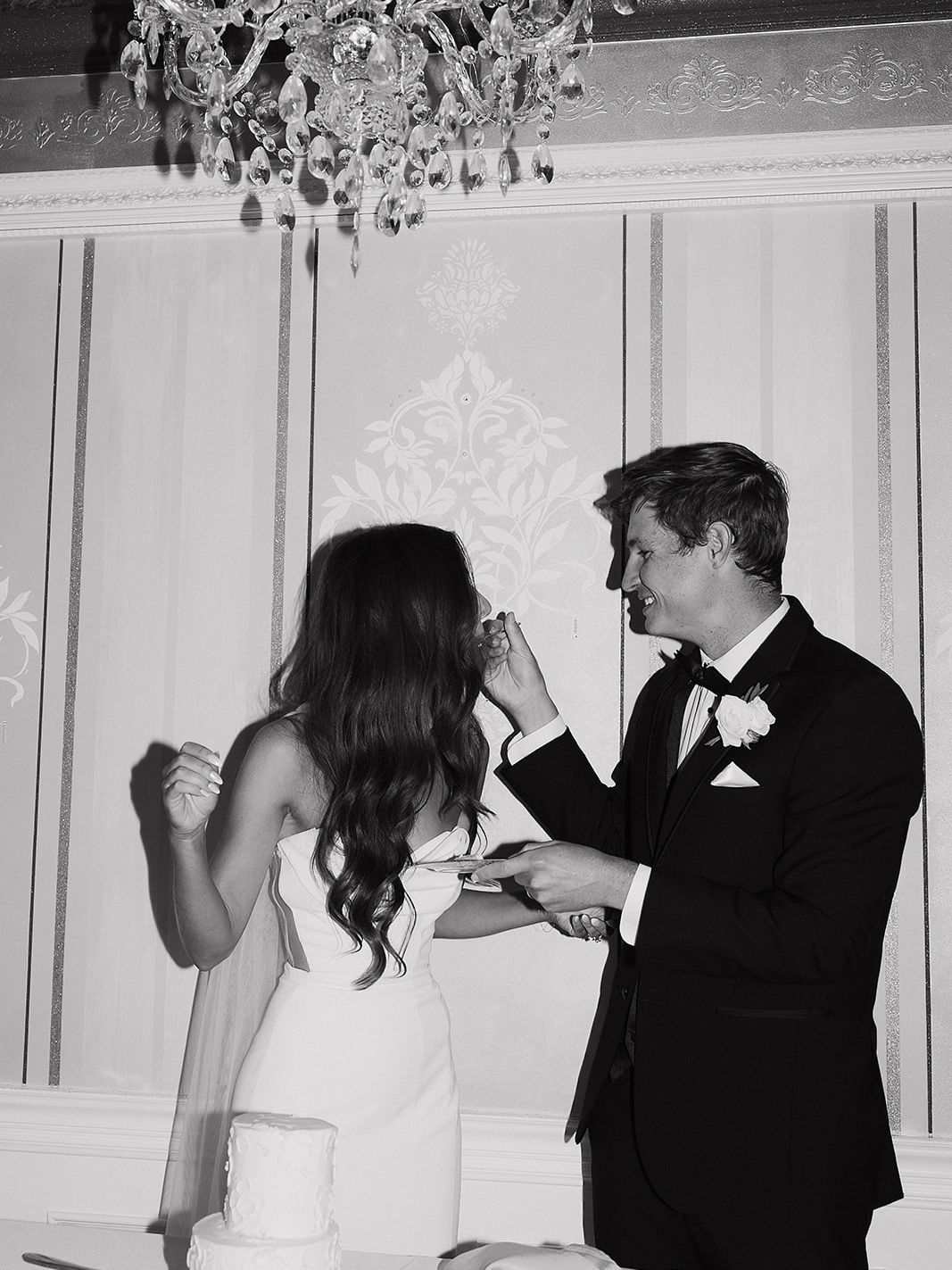 2025-04/ANNAMANTINI-WEDDING-THEWINTERSTEINS-913_websize.jpg