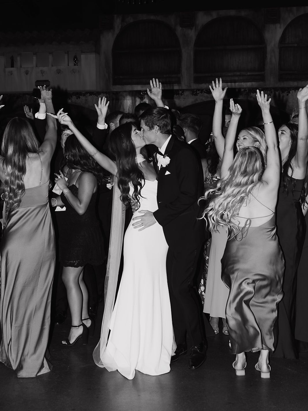 2025-04/ANNAMANTINI-WEDDING-THEWINTERSTEINS-1020_websize.jpg
