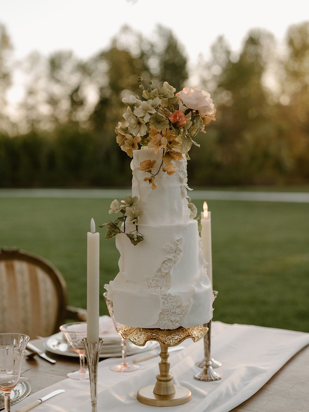 2025-11/KennaGiuzioCake-Trillium_StyledShoot_MJP-114.jpg