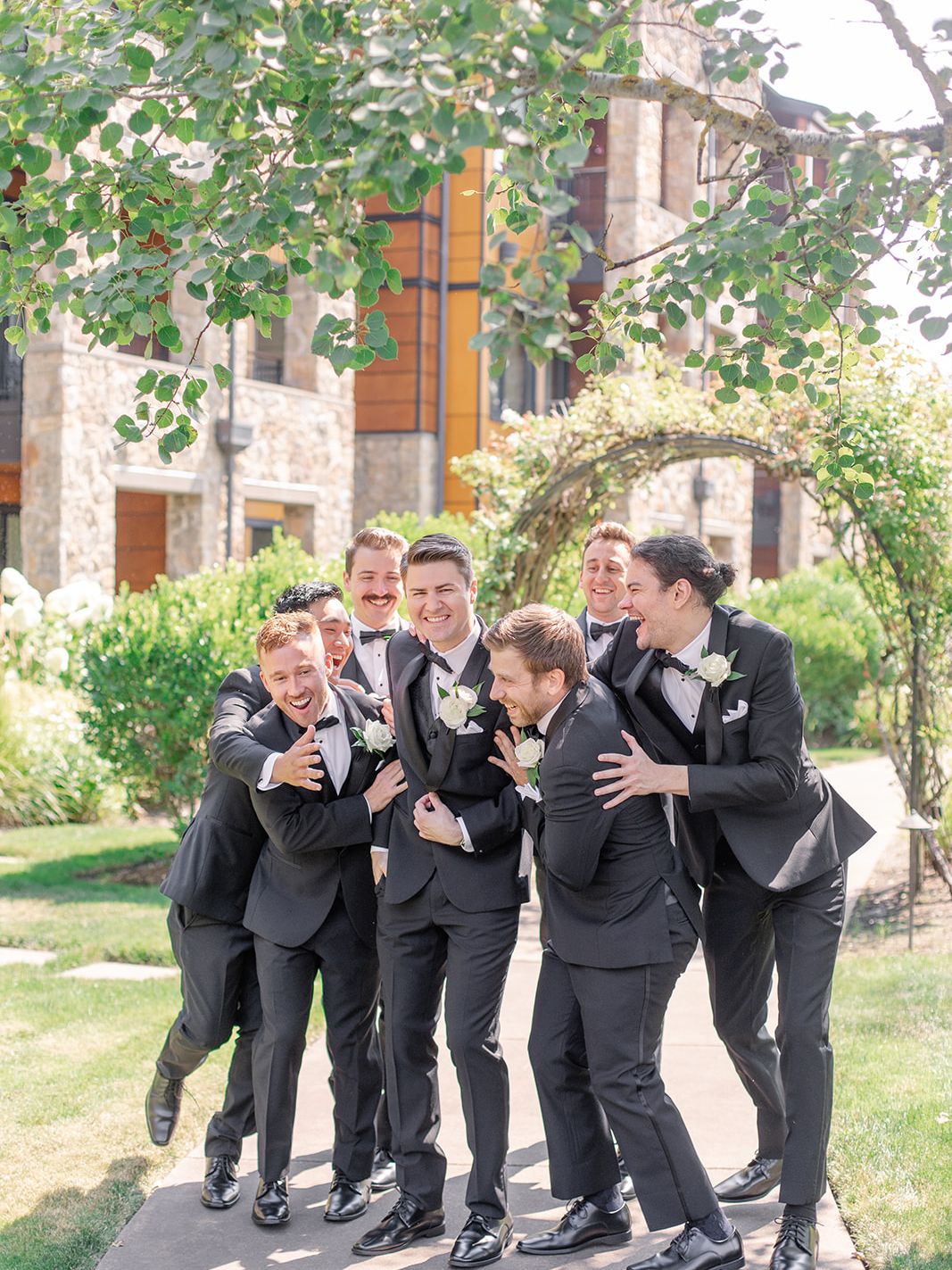 2025-11/KateHoltPhotography_JacquiJeff_10Aug2025_TheAllison-51_websize_0.jpg