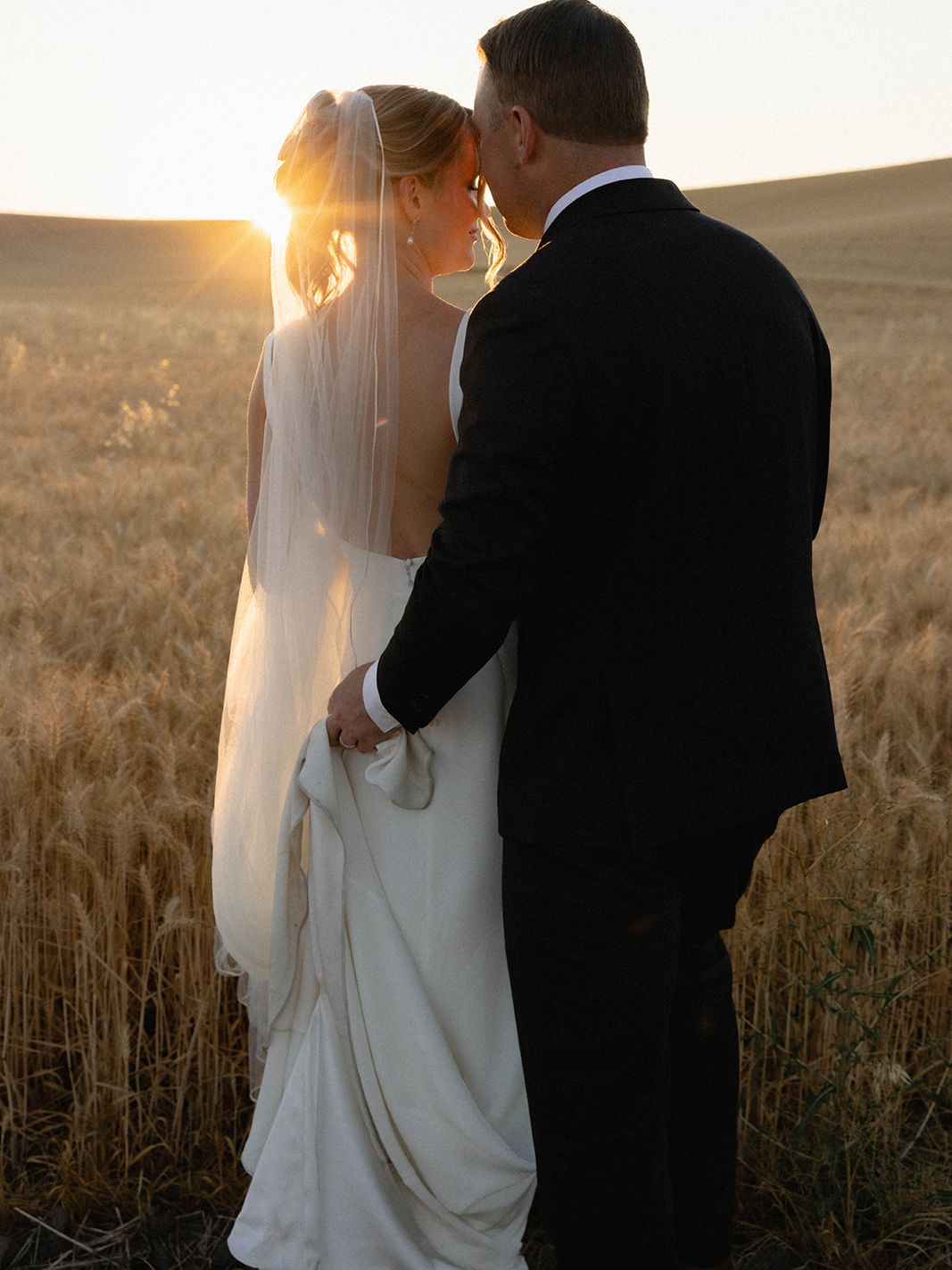 2026-06/Abbey Peter Red Barn Farms_Cassie Trottier Photography_0237.jpg
