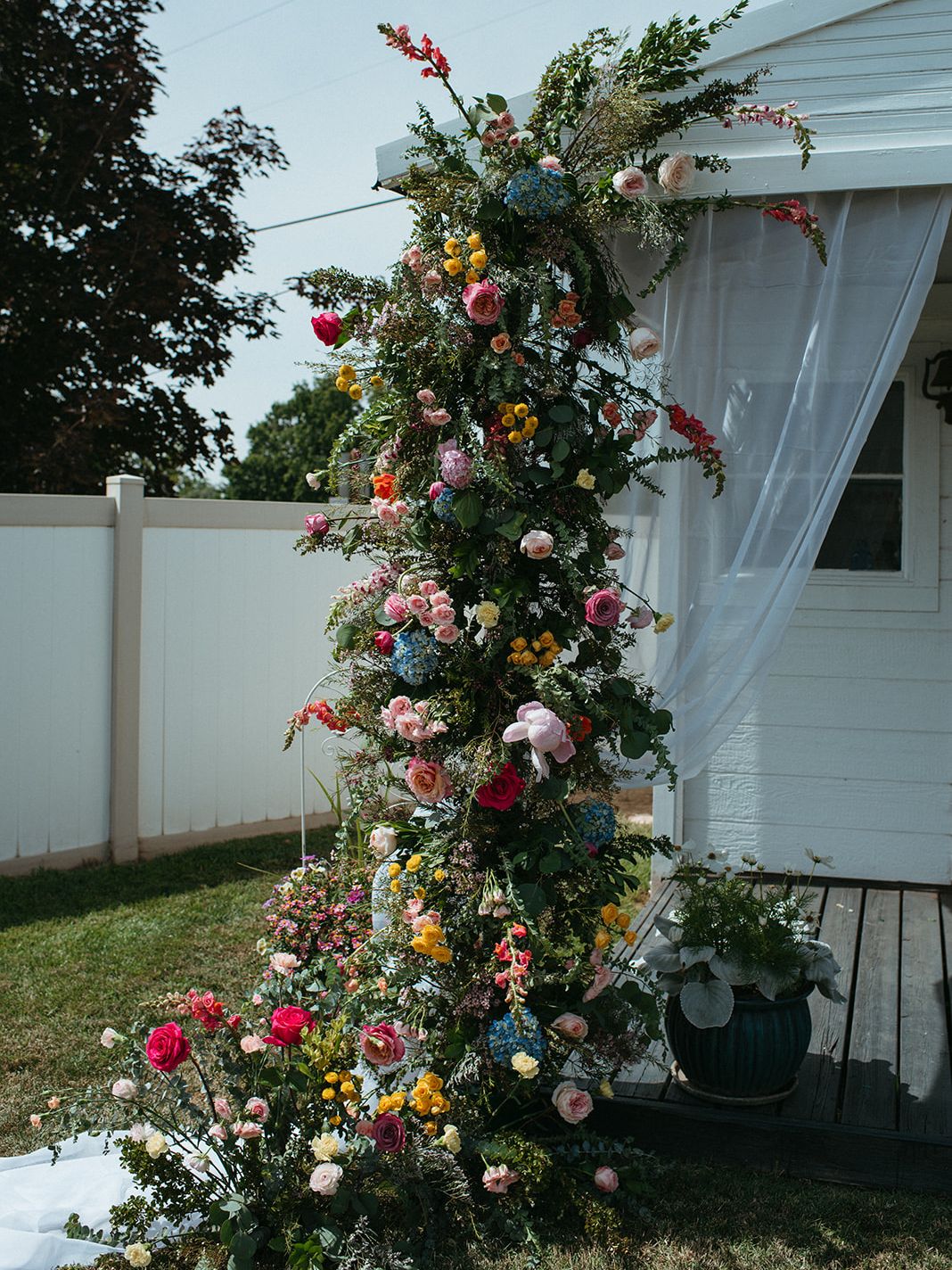 2023-11/walla-walla-backyard-wedding-ren-mckenzie-photography-17.jpg