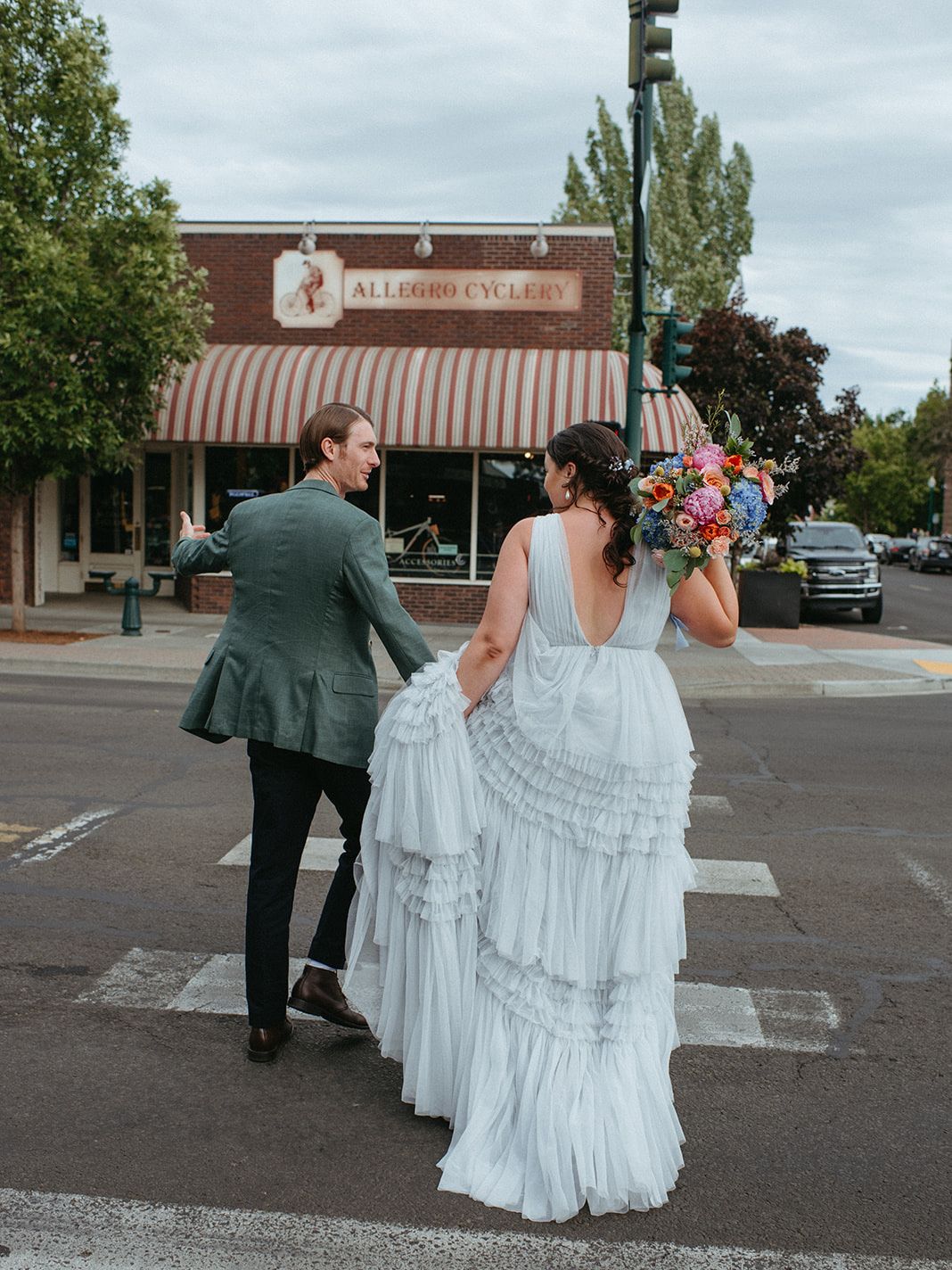 2023-11/walla-walla-backyard-wedding-ren-mckenzie-photography-62.jpg