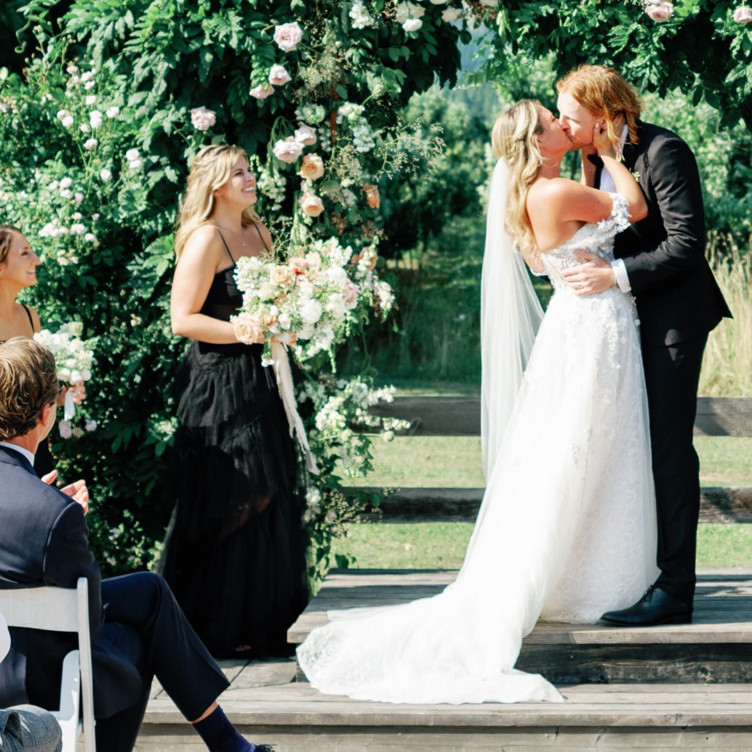 Carlos-Hernandez-Photography-Jane-George-Wedding-White-Salmon-Washington-0432.jpg