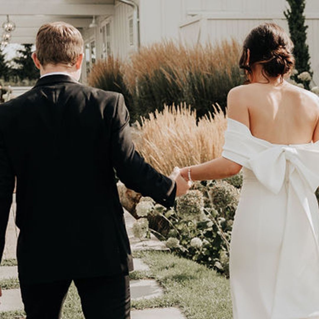 Cwedding-ceremony-redeemed-farm-6.png