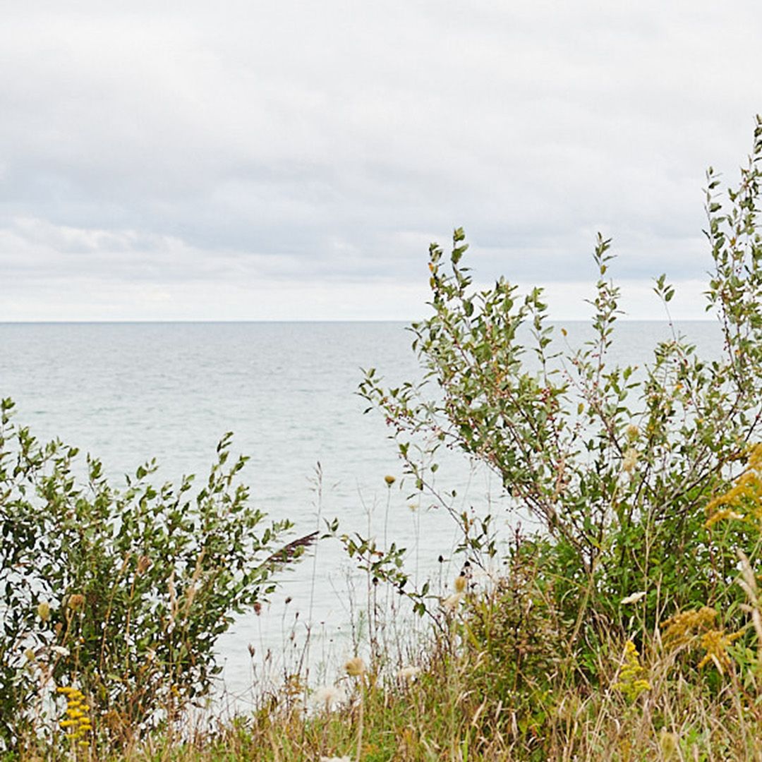 Bold Bridal Looks Featuring Noir Accents at Kohler's Whistling Straits