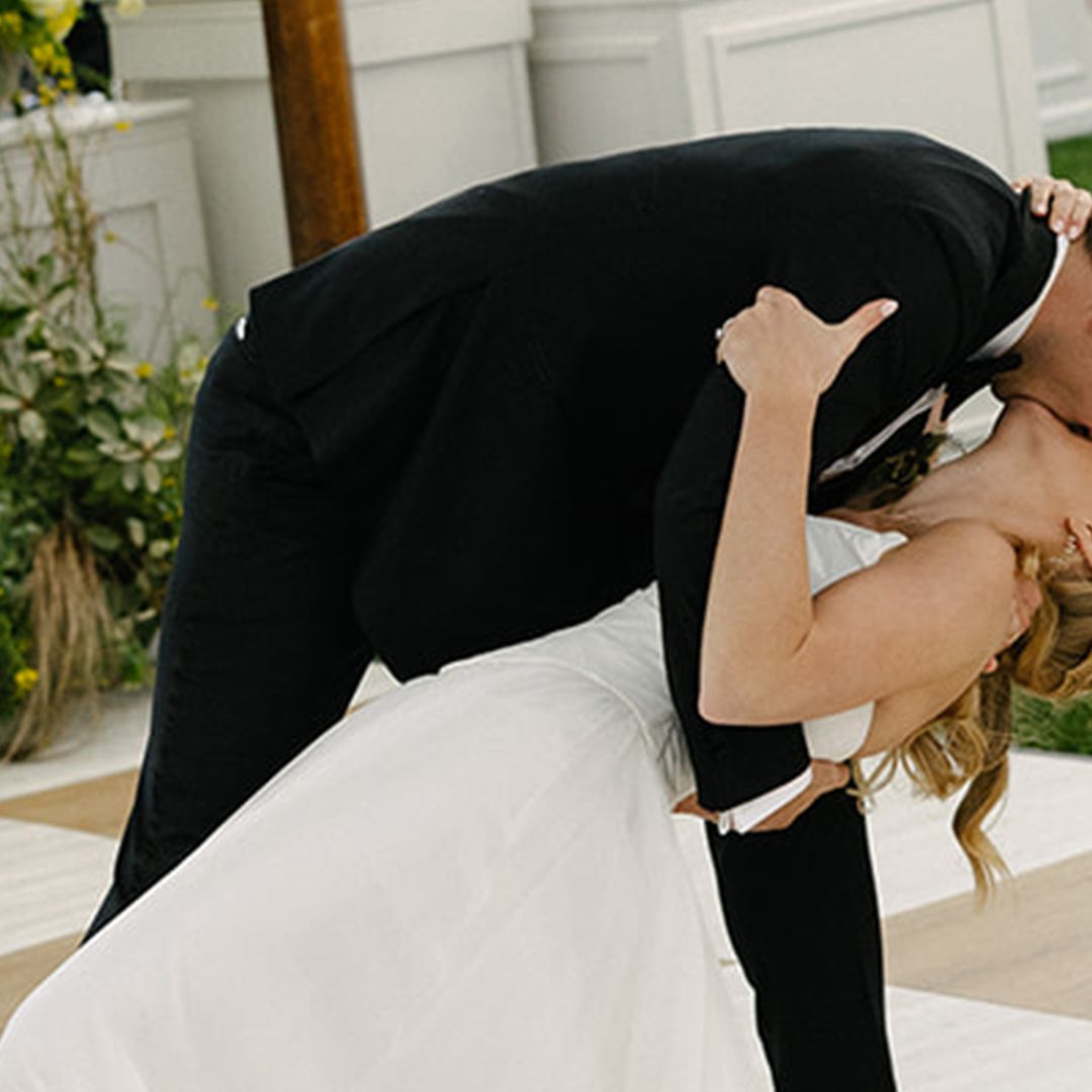 Photo by Cassie Roach with Midwestern Bride