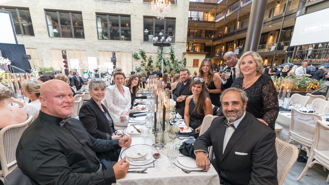2023-08/2023_0440_MN-Bride-Awards_YuppyPhoto.jpg