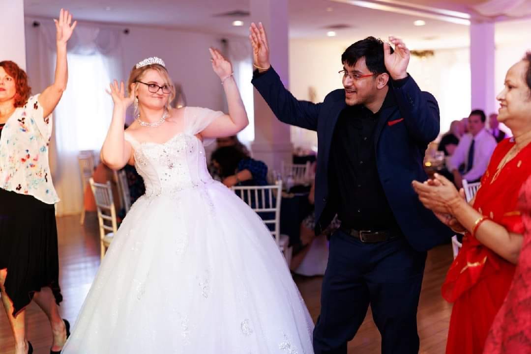 2025-03/Alexisweddingphoto12.jpg