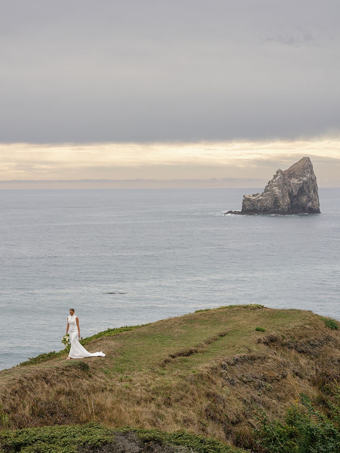 2026-02/SandstonePoint-MeganVanDoranOregonWeddingDaySandstonePointDigitals-23.jpg