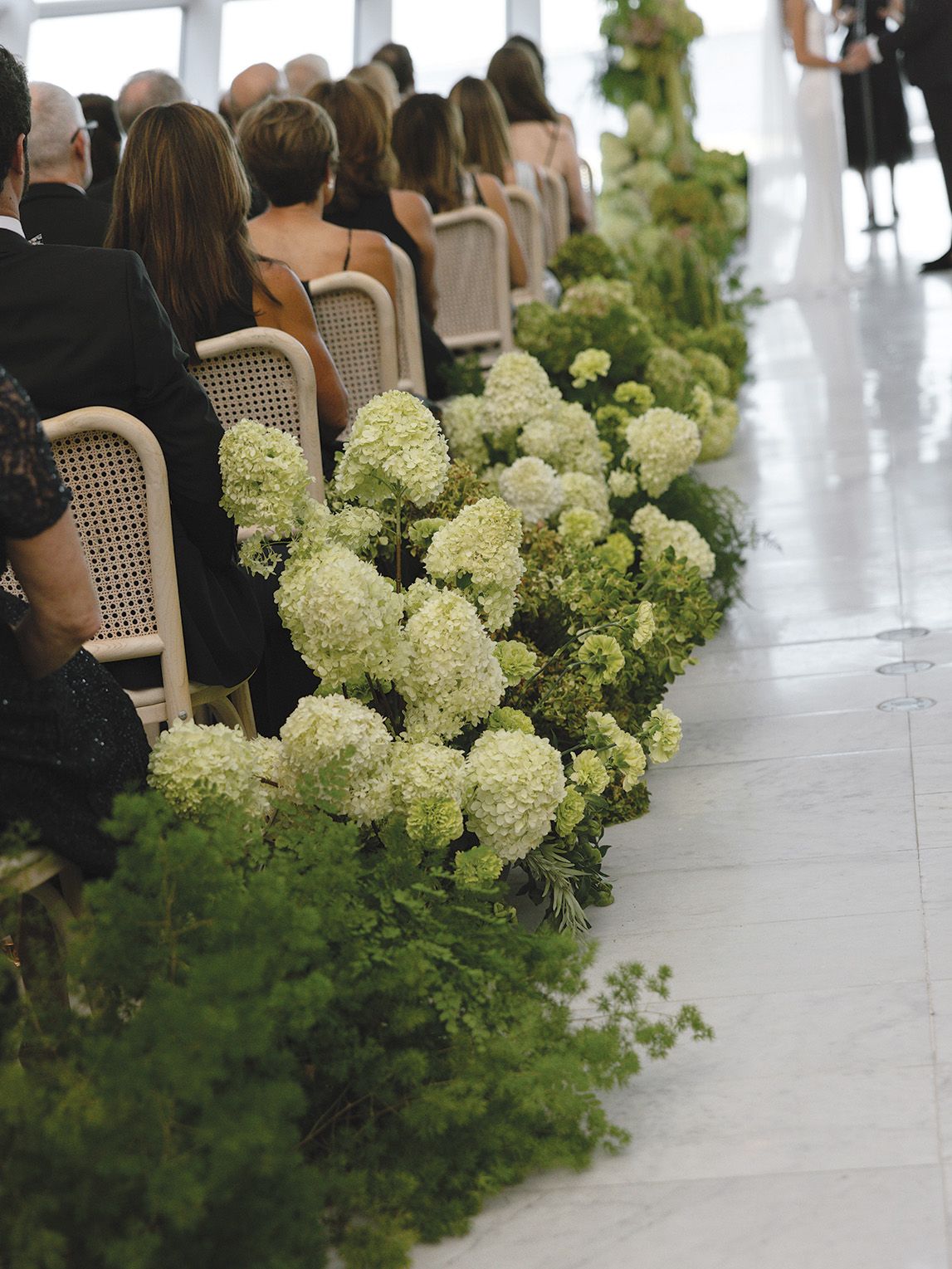 2026-08/Summer Wedding at The Milwaukee Art Museum - L+A_WLP-1802.jpg