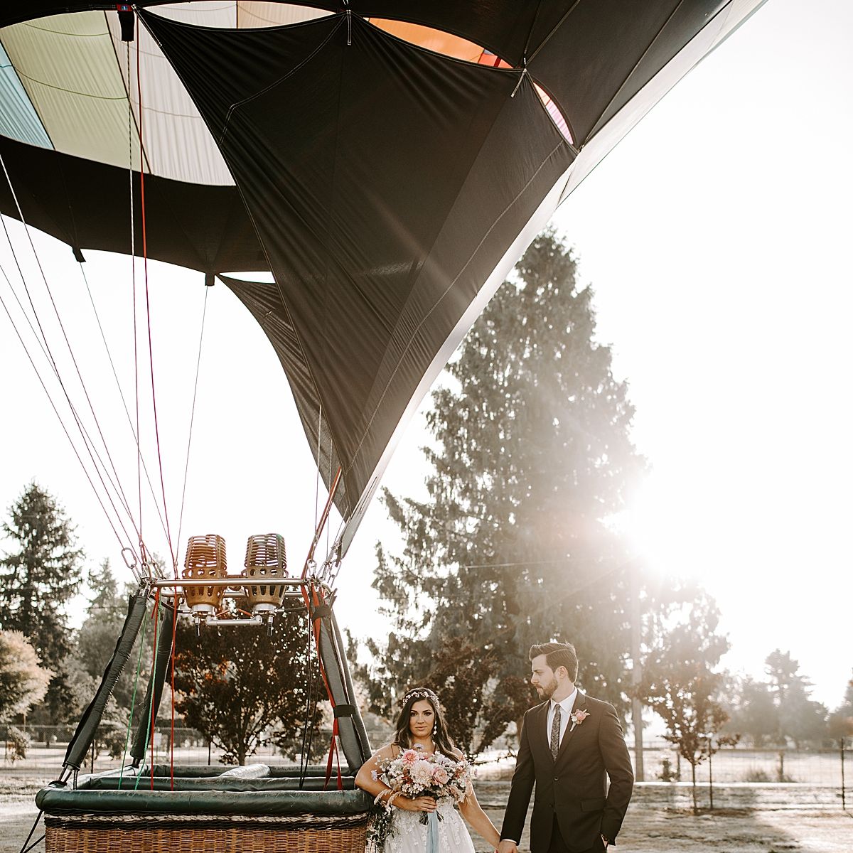 field/seattlebridemag_com_239elwb01_blackmesh_com/2019/image/2019-11-08_0012.jpg