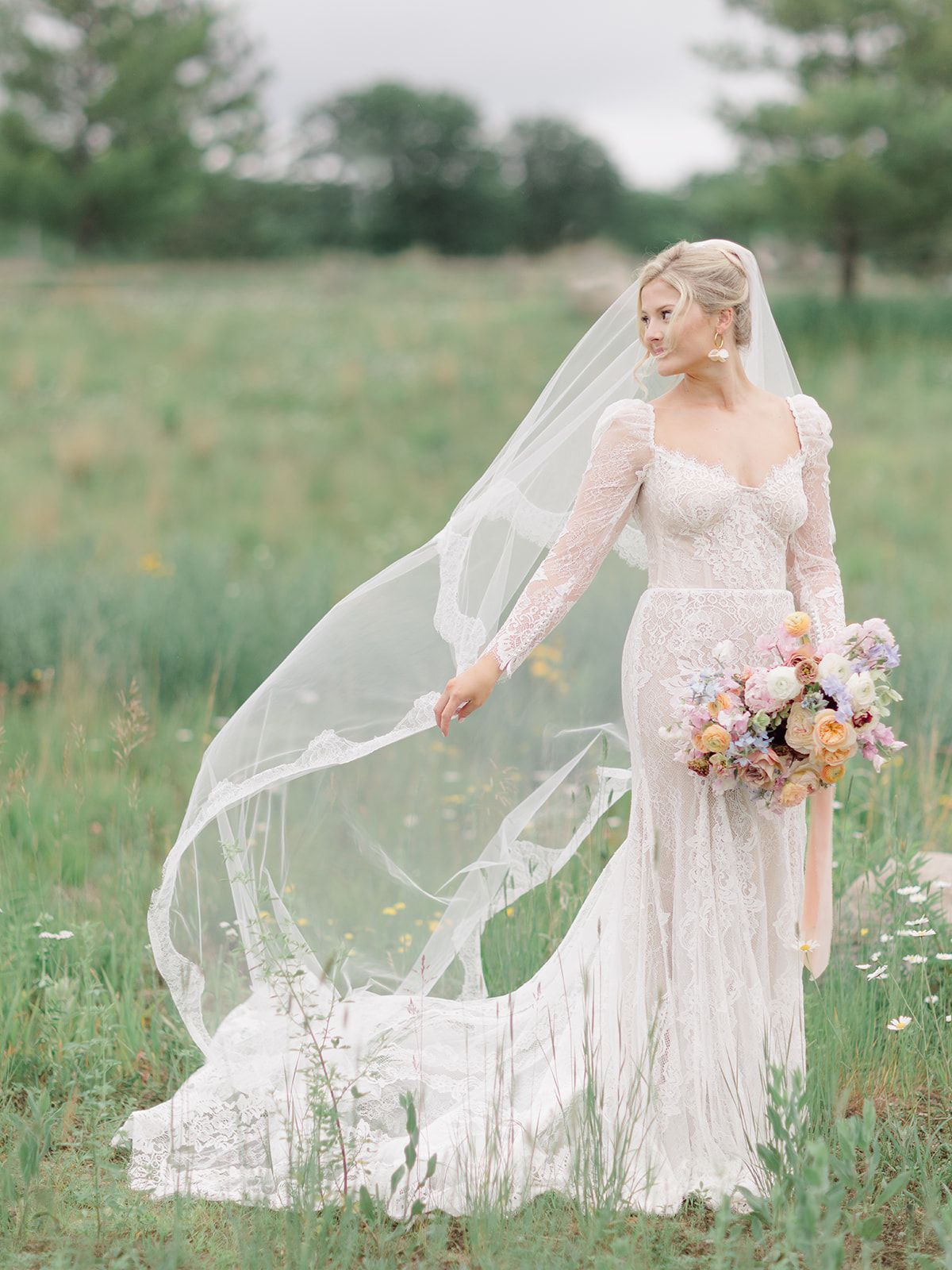 2025-03/detroit-lakes-mountain-wedding-photographer-two-birds-photography-kelyn (027 of 112)_websize (1).jpg