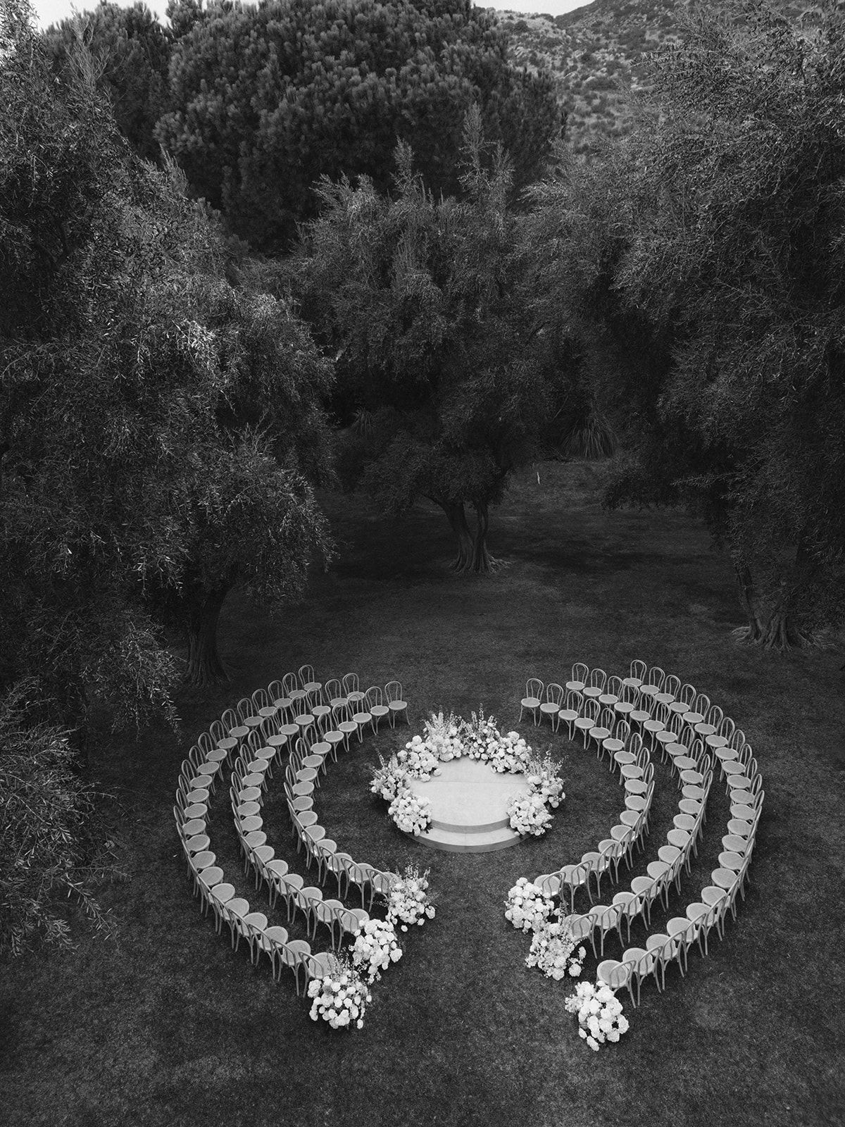 2025-07/J&M-Hummingbird-Nest-Ranch-Wedding-043_0.jpg