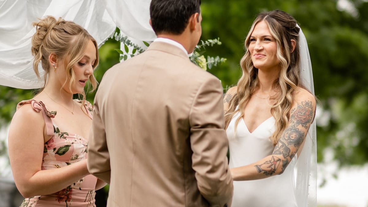2024-09/Julie Trinh Photography The Henrys Best Omaha Wedding Photographer-55.jpg