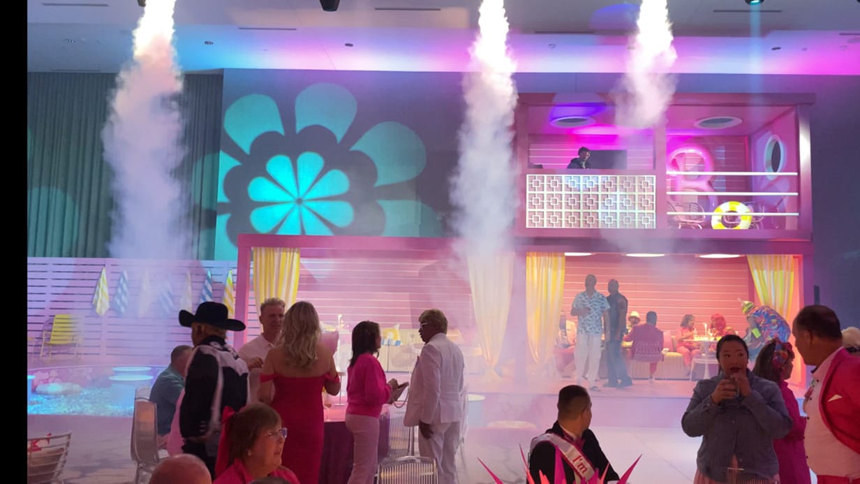 2025-03/Barbie House Fog.jpg