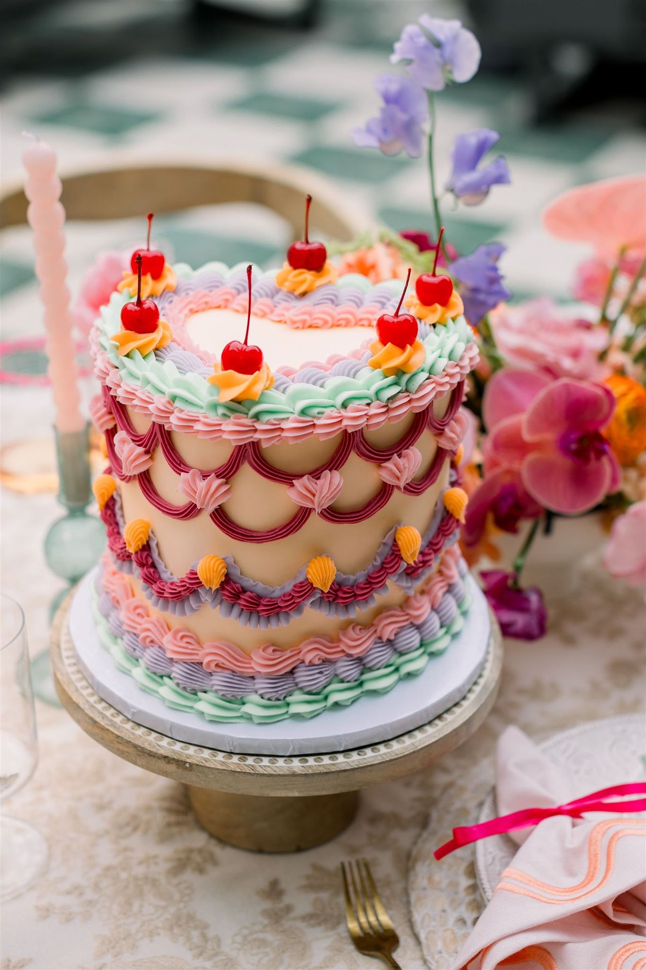 2024-05/vintage cake.jpeg
