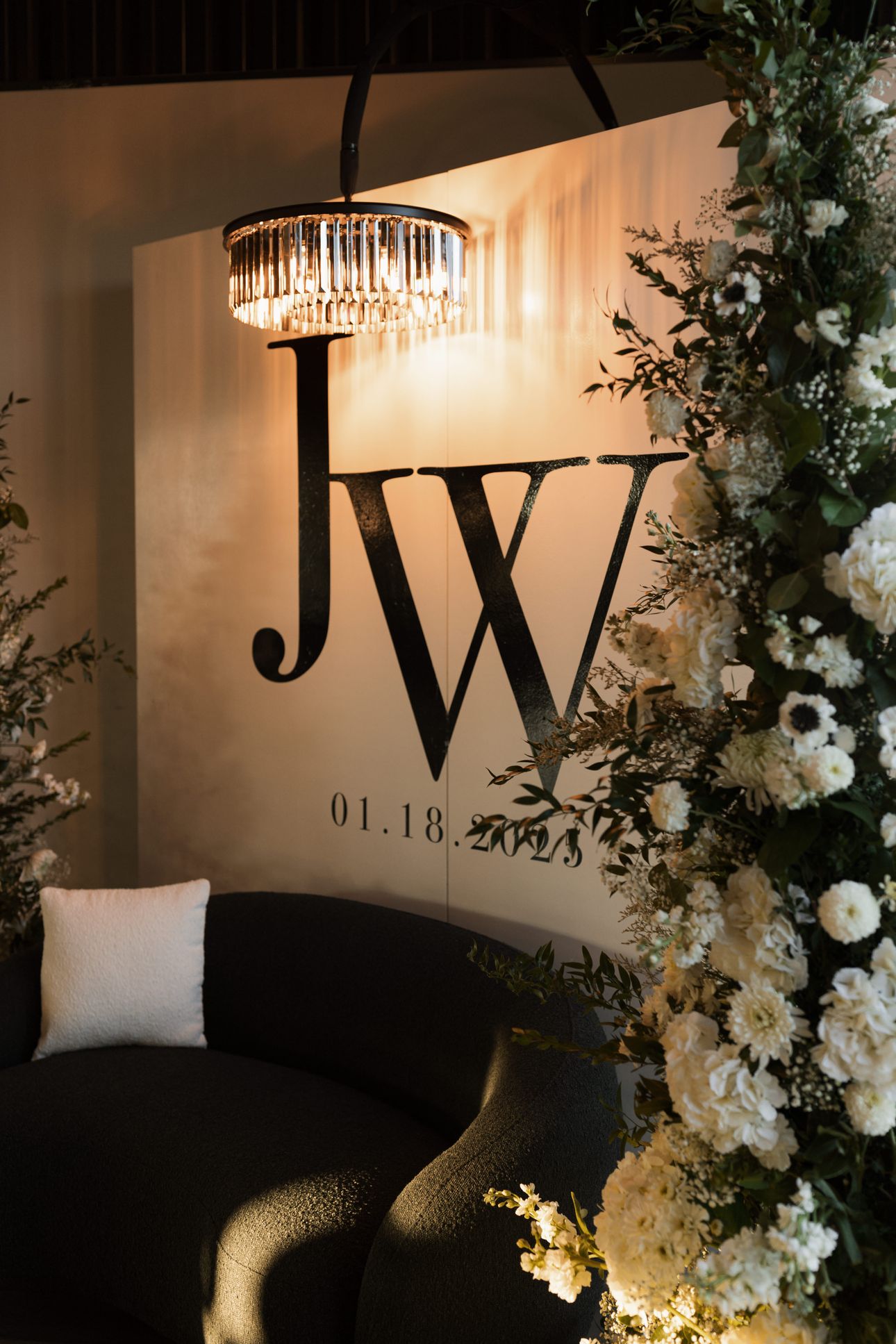 2025-03/ModernWeddingattheLiederkranzandBoulderFlatts-Janzens-GrandIslandWeddingPhotographer-407_0.jpg