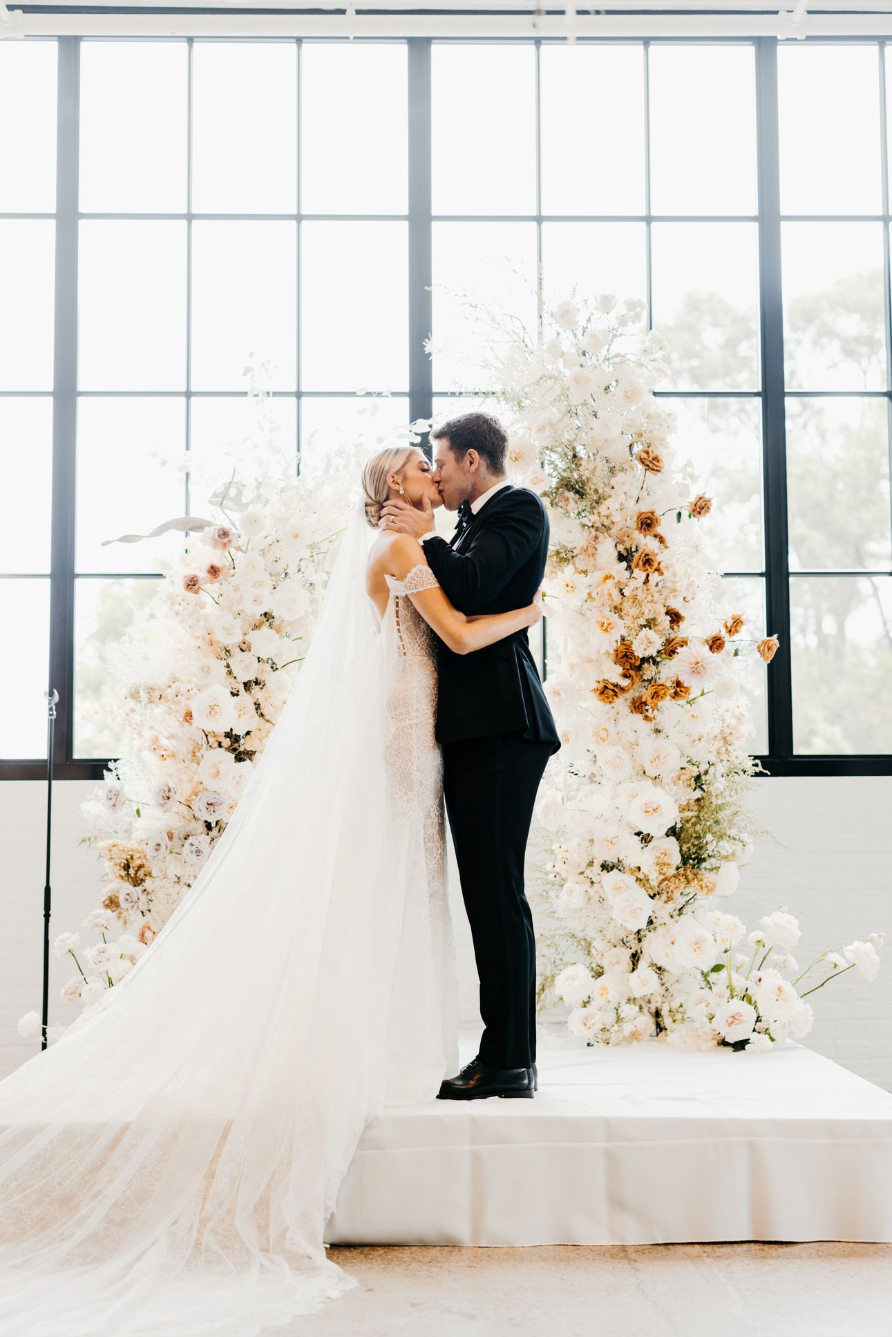 2025-01/Danielle+Charlie-Wedding-Russell-Heeter-Photography-1037.jpg