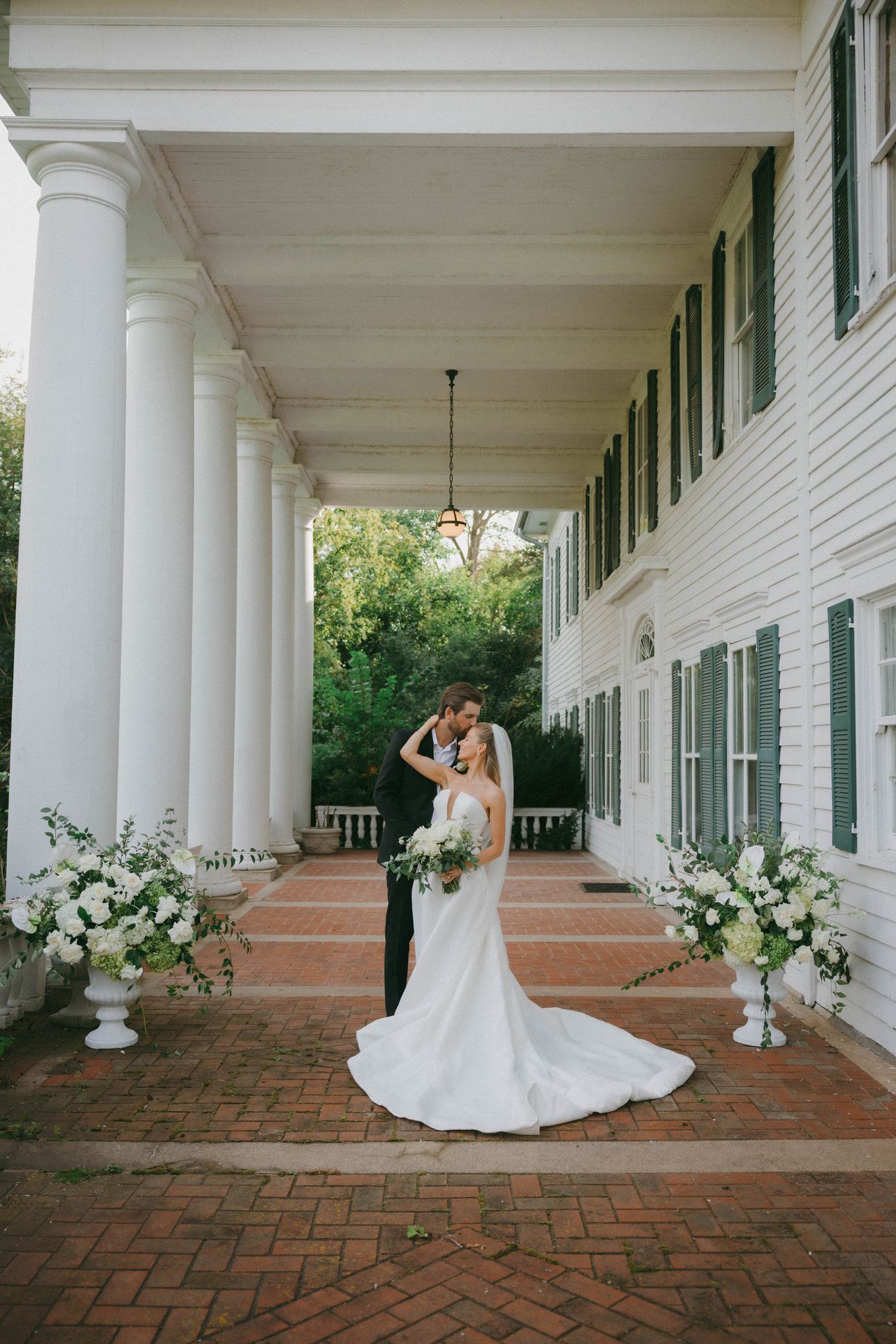 2026-04/StyledShoot-CHM-GMarieImages-213-edit.jpg
