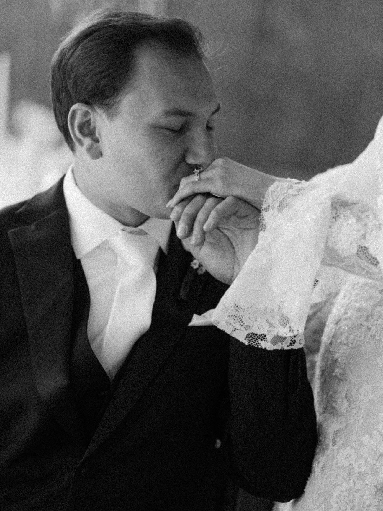 2026-02/vintage-milwaukee-wedding276.jpg