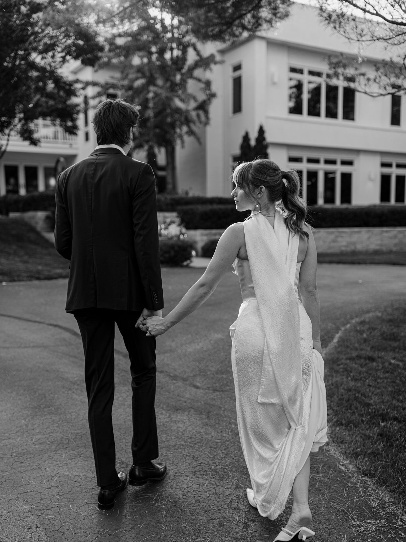 2025-11/IntimateEstateWeddingBridalEditorial-249027.jpg