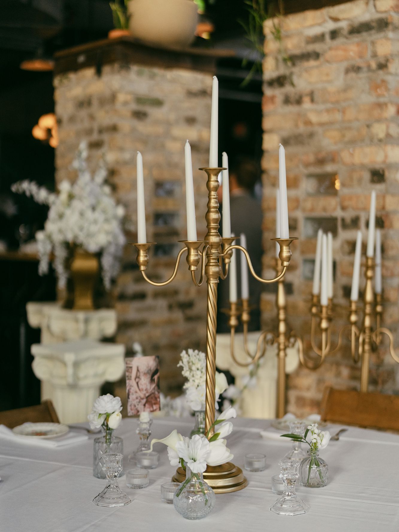 2026-02/vintage-milwaukee-wedding546.jpg
