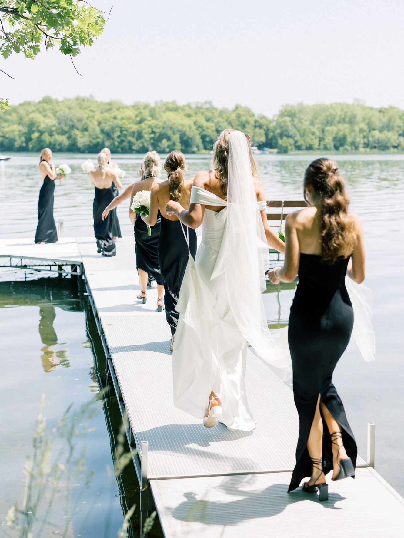 2026-03/LivByGrace-Minnesota-Wedding-Photographer-Emily&Riley-Previews-13.jpg