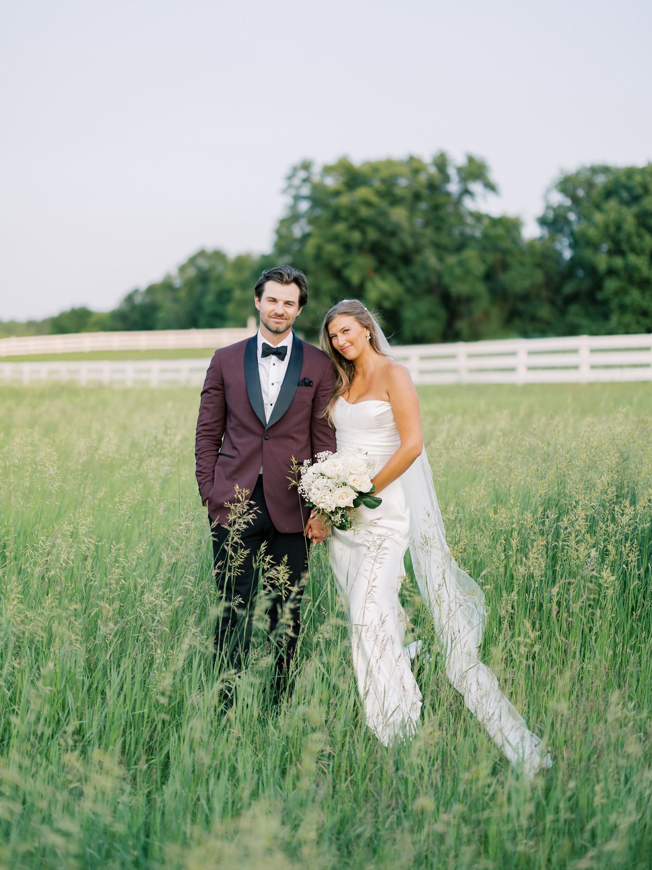 2026-03/LivByGrace-Minnesota-Wedding-Photographer-Emily&Riley-Previews-94.jpg