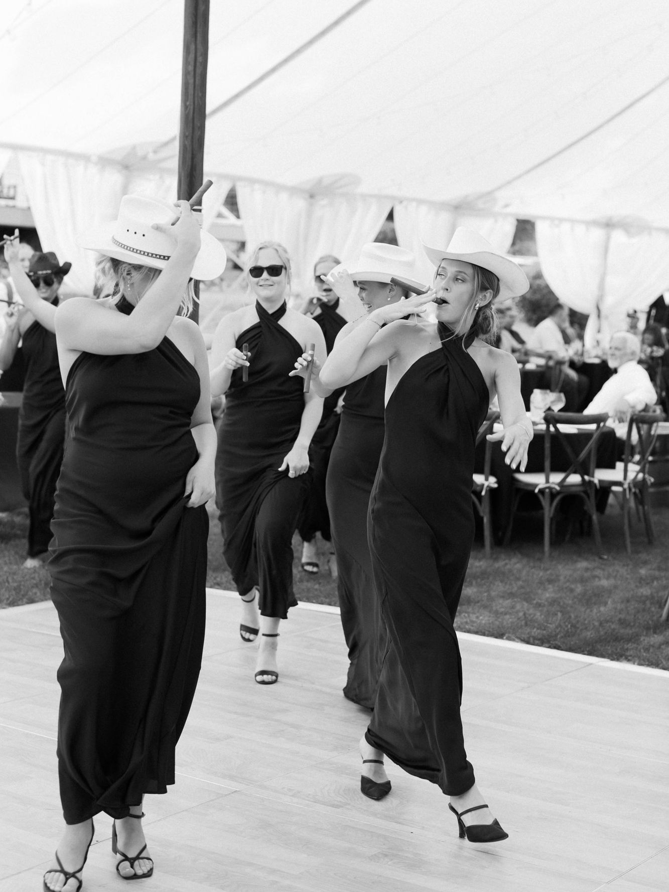 2026-03/LivByGrace-Fargo-Minneapolis-Wedding-Photographer-Emily&Riley-Reception-34.jpg
