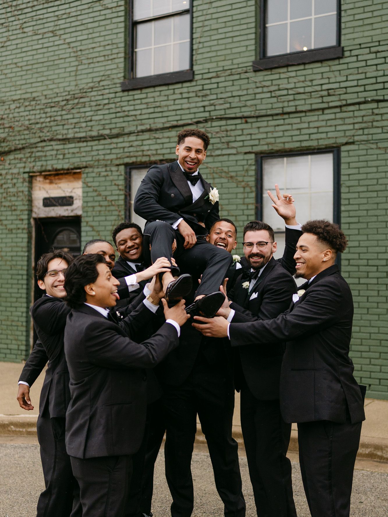 2026-04/bridalparty-30_0.jpg