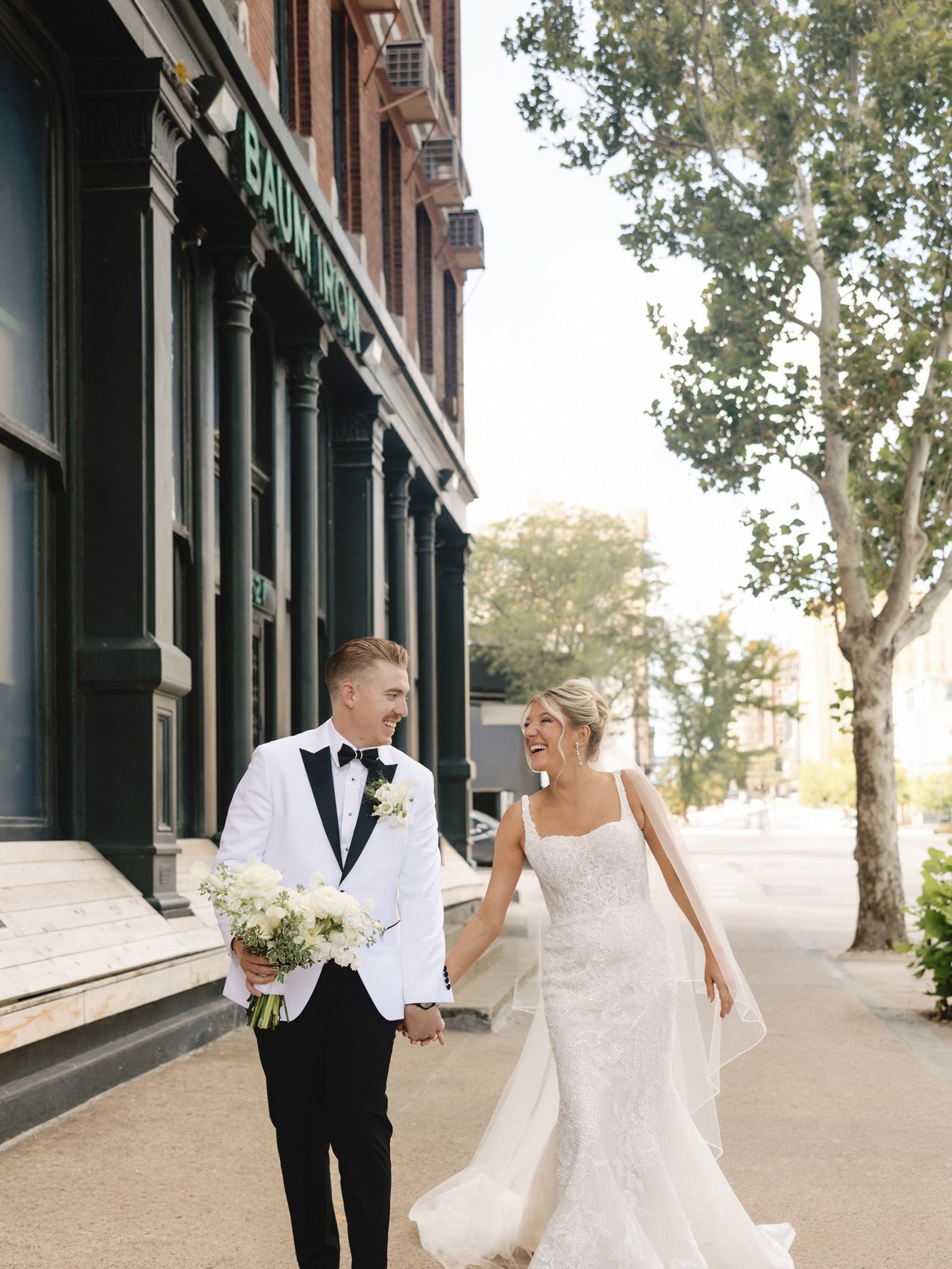 2026-07/TheKlamms-HappyHollowWeddingPhootgraphy-OmahaPhotographer-113.jpg