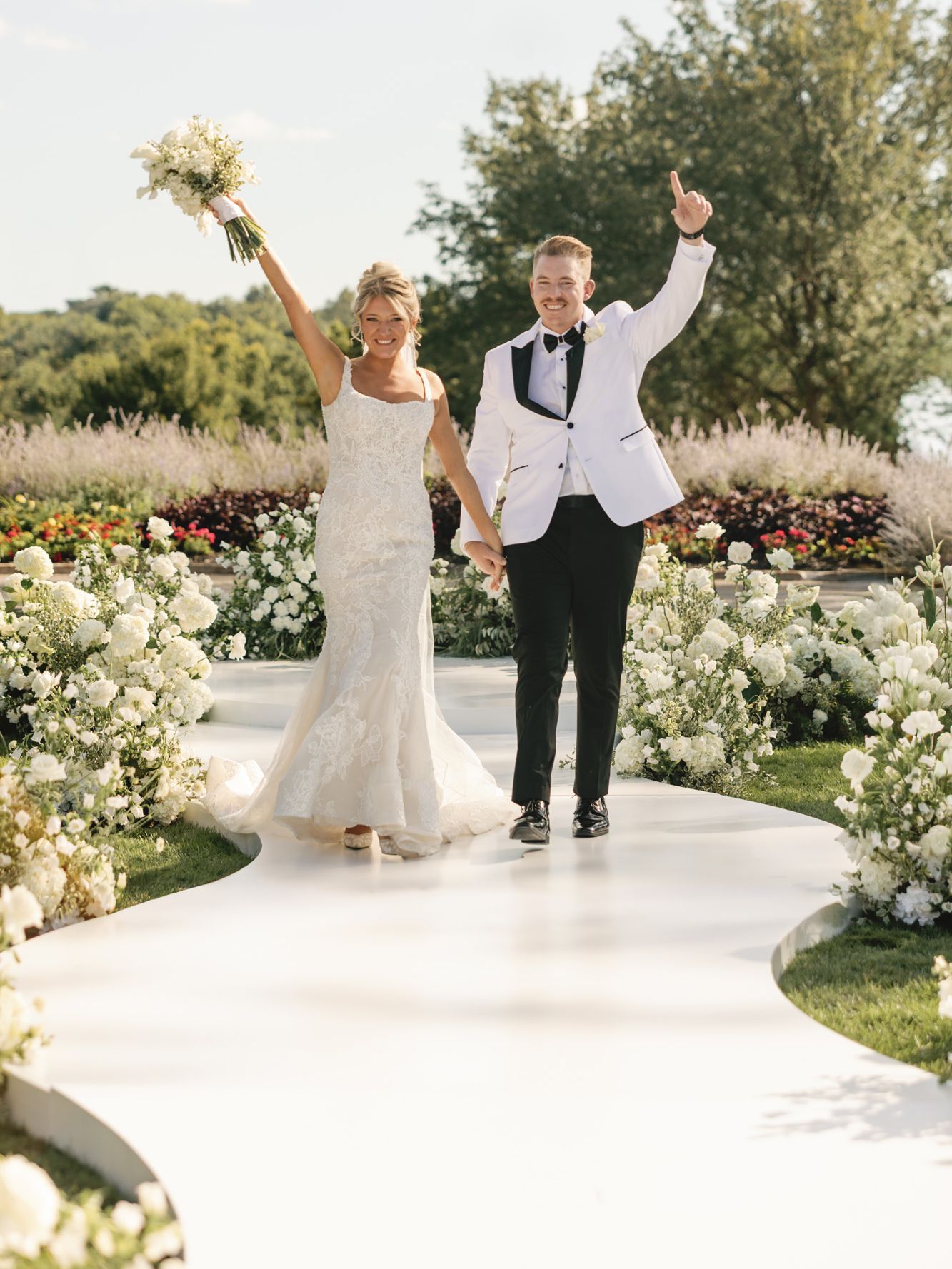 2026-07/TheKlamms-HappyHollowWeddingPhootgraphy-OmahaPhotographer-460.jpg