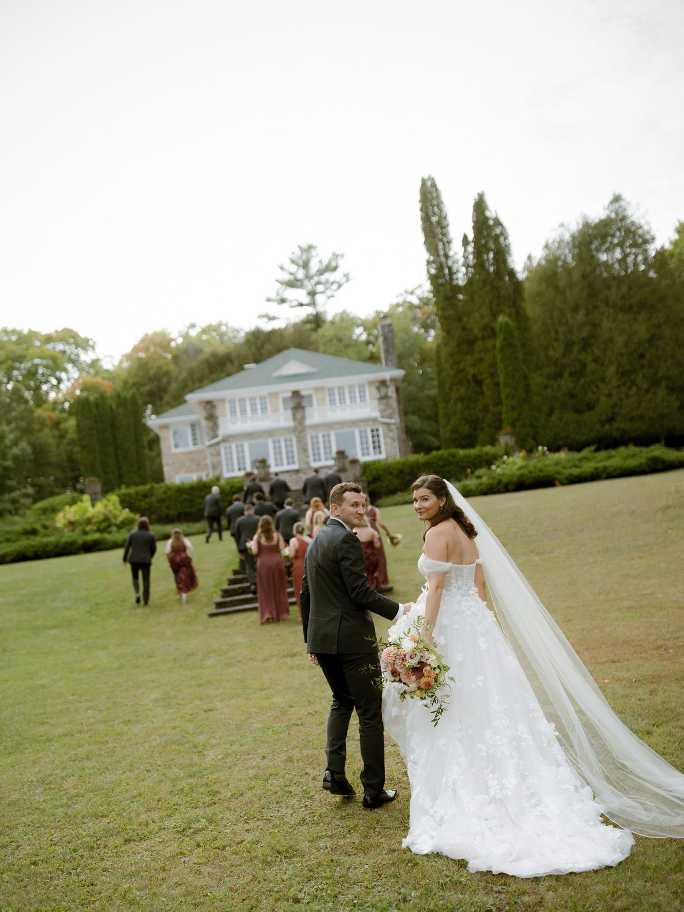 2026-08/Tom & Clare WI Bride20.jpg